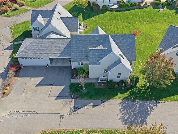 4th image of 4 Old Field Road