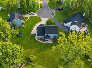 2101 White Plains Ct, Fort Wayne, IN 46815