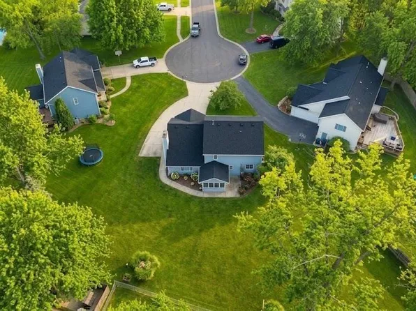 2101 White Plains Ct, Fort Wayne, IN 46815