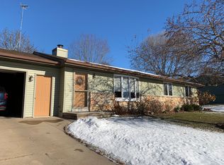 1099 E Ridlington Ave, Shawano, WI 54166