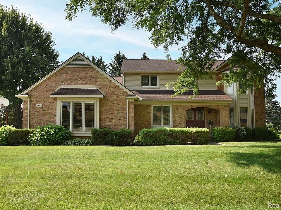 1st image of 1051 Byron Dr