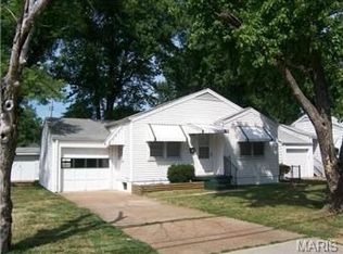 873 Charbonier Rd, Florissant, MO 63031