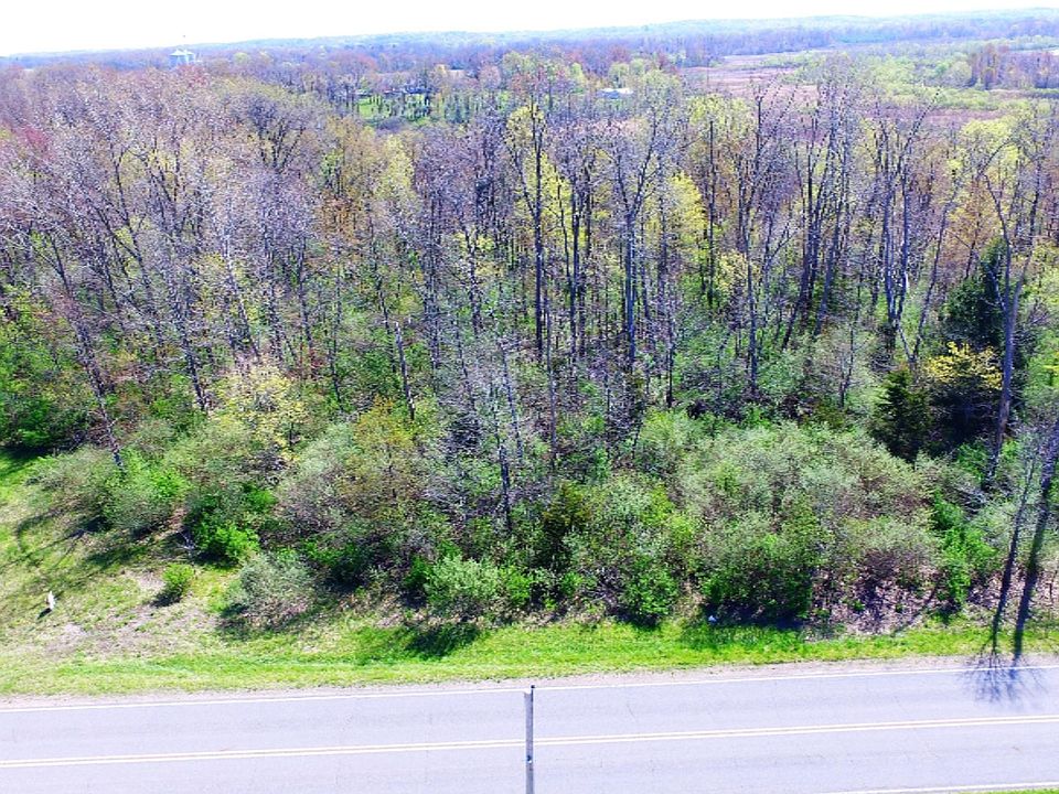2nd image of Twin Lakes Rd