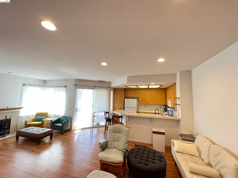 2507 Baywood Way — Photo 8