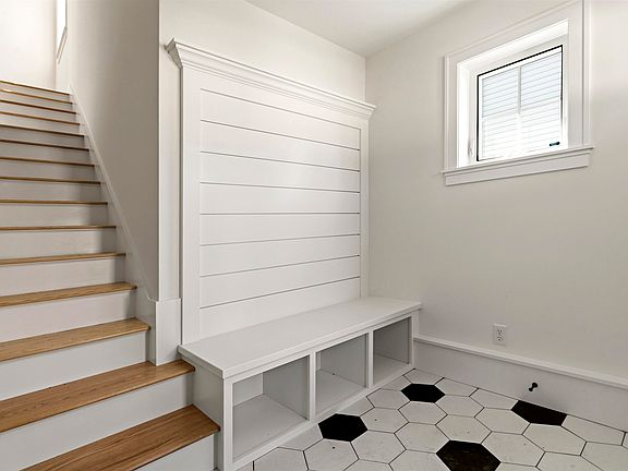 2nd image of 27 Eden Lane #4