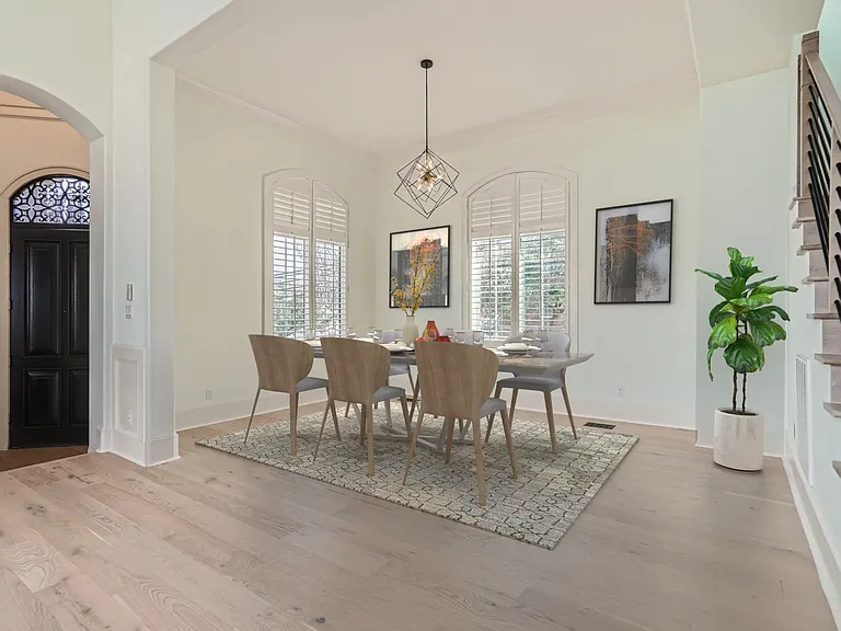 2625 McCullough St — Photo 5