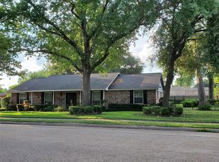 946 W Donovan St, Houston, TX 77091