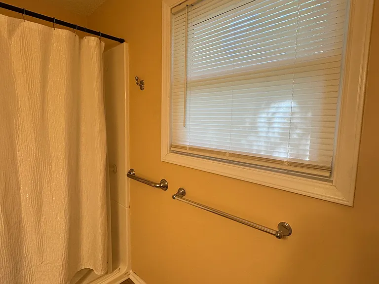 108 Laurel Ct — Photo 20