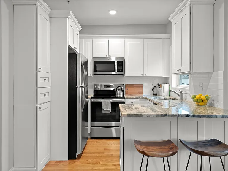 211 Princeton St #2 — Photo 9