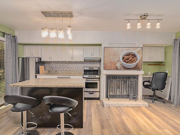 5th image of 234 Holly Hill Cir Ste 108-B