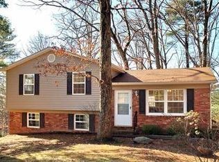 7 Kimberly Ln, Swannanoa, NC 28778