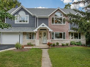 819 Highland Ave, Glen Ellyn, IL 60137
