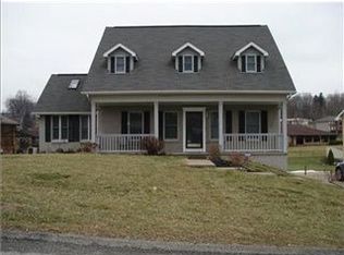 409 Dove Dr, Uniontown, PA