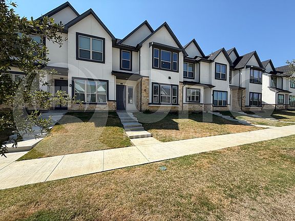 2nd image of 275 Buck Ridge Dr