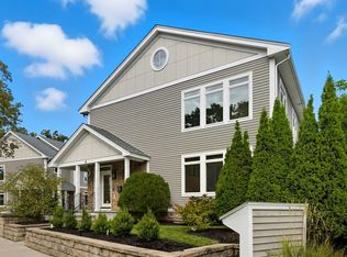 5 Carthay Cir #5, Newton Highlands, MA 02461