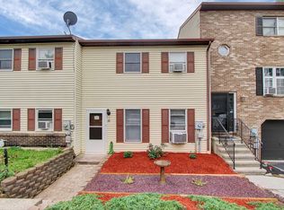 19 Russian Olive Dr, Etters, PA 17319