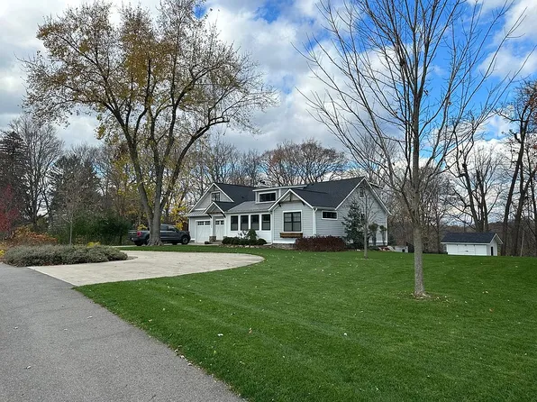 3905 Leonard St NE, Grand Rapids, MI 49525