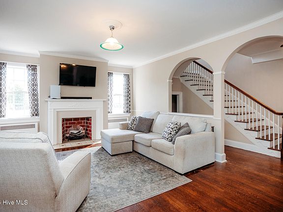 2nd image of 302 Tarboro Street NE