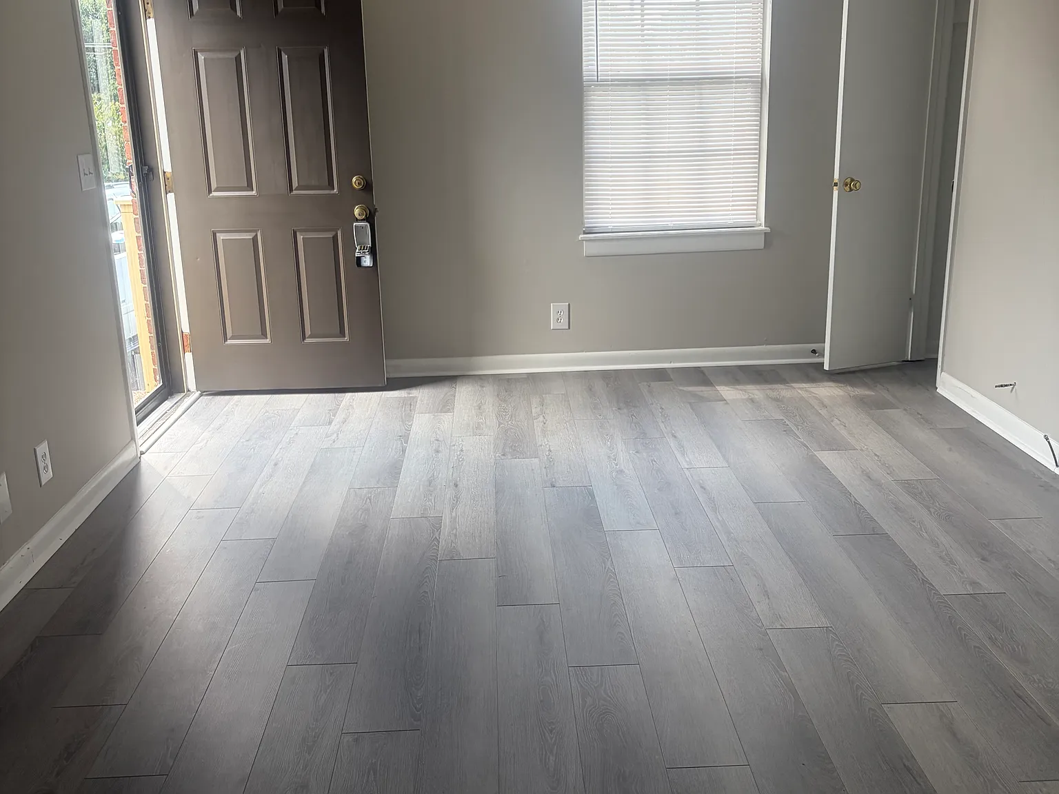 2 bed, 800 sqft, $1,150 — Photo 2