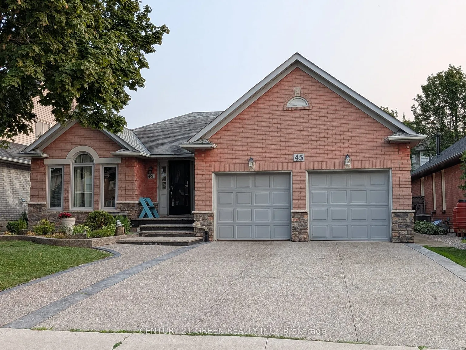3 bed, $3,250 — Photo 1