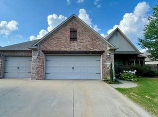 3640 W Bowling Green Pl, Fayetteville, AR 72704
