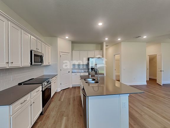 3rd image of 1869 Groveland Trace Ct