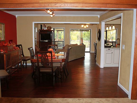 Formal Dinning/Family Room