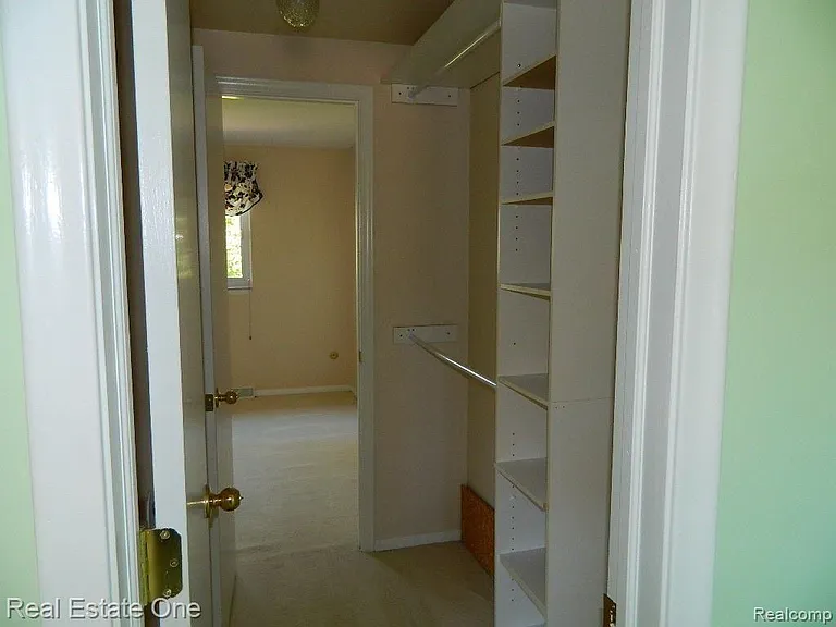 6927 Northpoint Dr — Photo 30