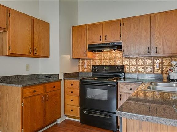 5th image of 3656 Pebble Creek Dr