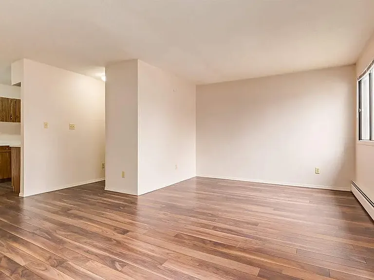 4909 45th Ave — Photo 14