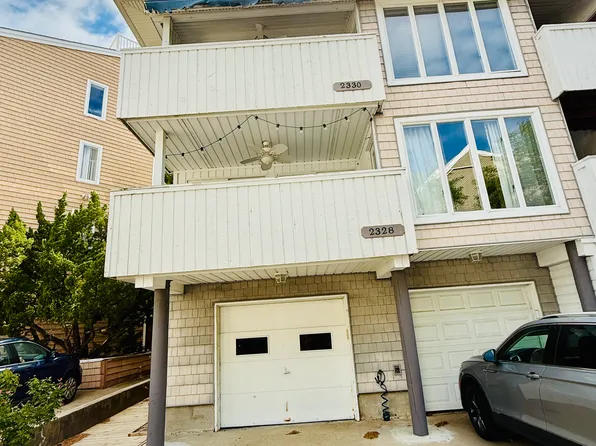 2328 Croix Dr, Virginia Beach, VA 23451