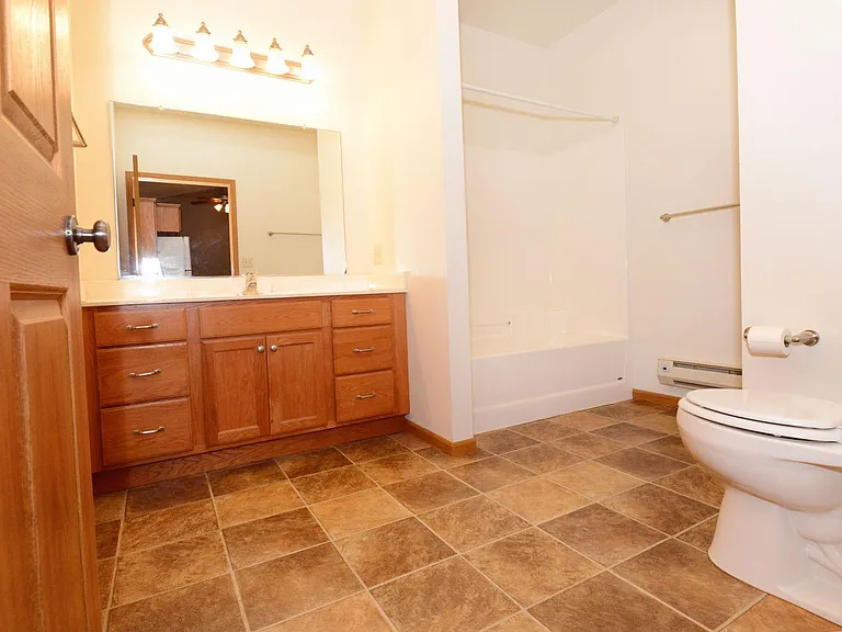 100 Sunshine Cir #10 — Photo 3