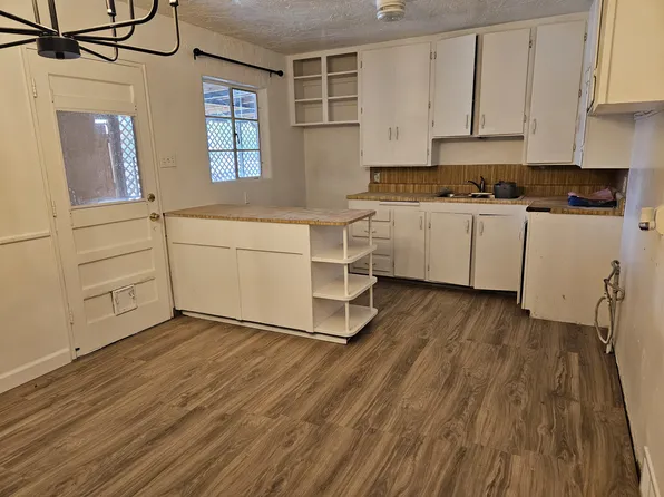 5320 El Encanto Pl NE, Albuquerque, NM 87110