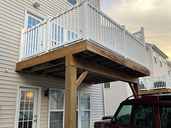 Rear upper deck off family room