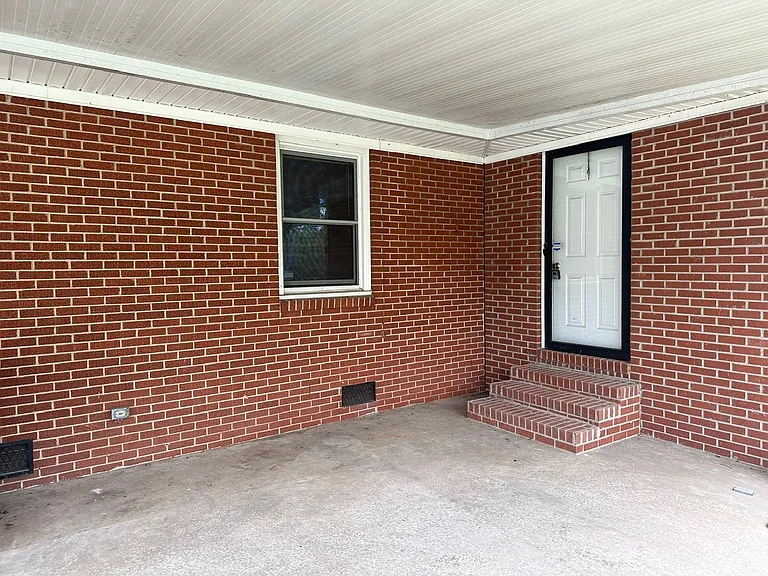 2019 Foxdale Dr — Photo 2