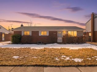 17548 Adolph St, Fraser, MI 48026