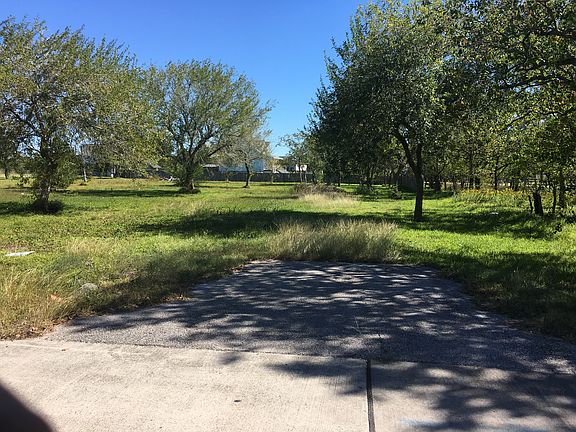 3rd image of 4131 Grand Blvd