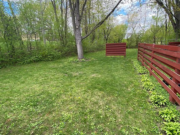 3rd image of 343 Heather Ln #B