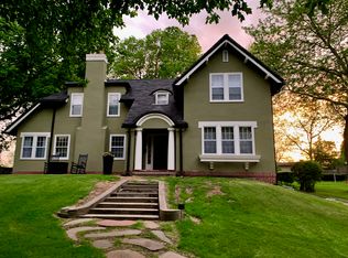 2210 E 32nd St, Des Moines, IA 50317