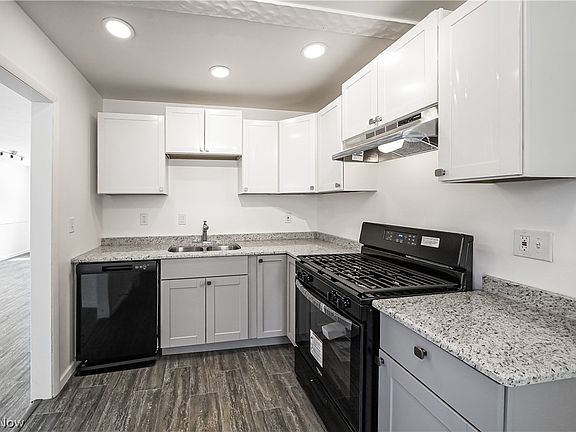 5th image of 27051 Gary Ave