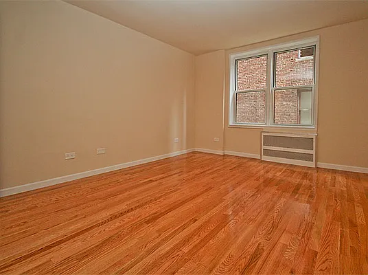 Rented by SW Queens Mezzanine | media 8