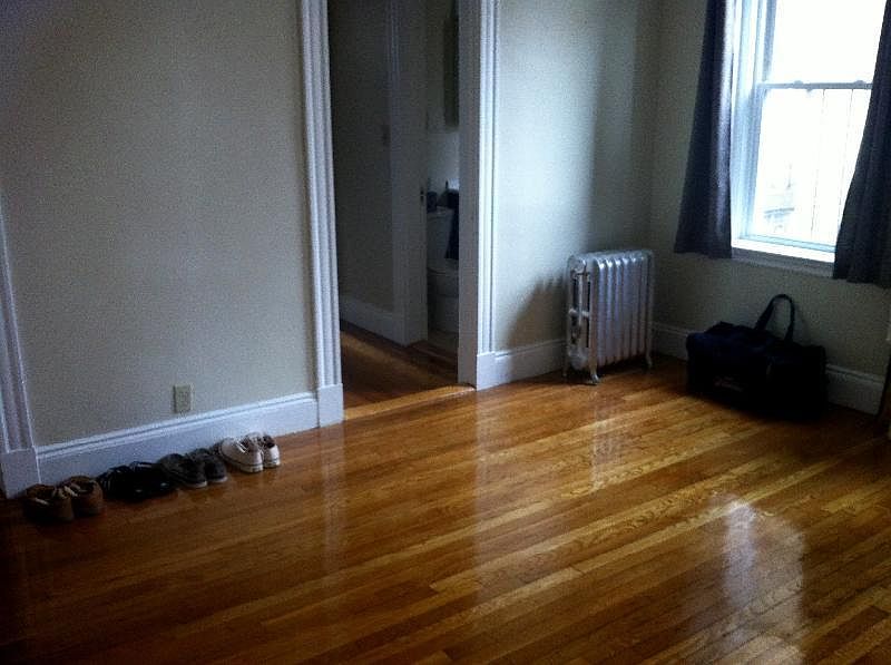 2nd image of 115 Brainerd Rd #11