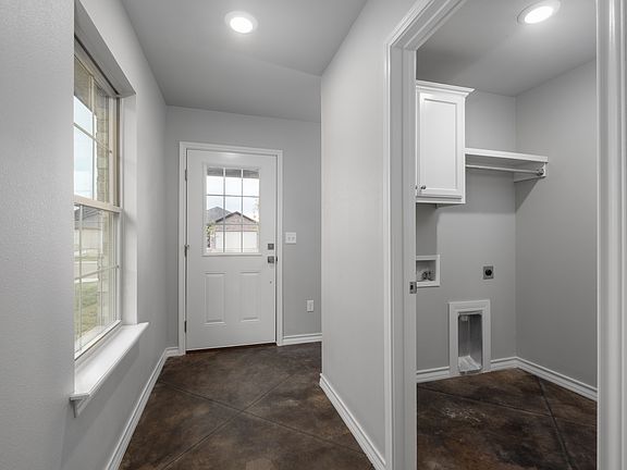 3rd image of 6801 Pepperdine Dr