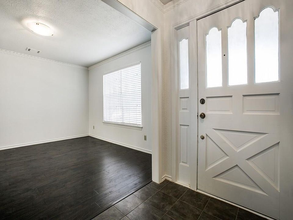 1st image of 10618 Sandpiper Ln