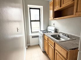 253 E 181st St, Bronx, NY