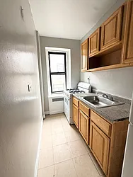 253 East 181st Street, #4B