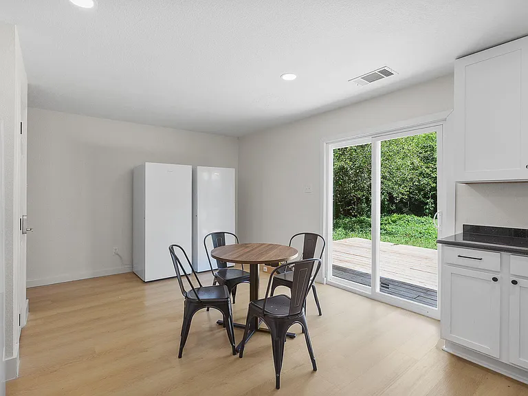 Brandi Cir — Photo 6