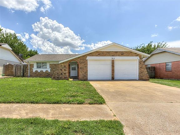 2nd image of 912 Meadowgreen Dr