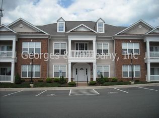 1052 Glenwood Station Ln UNIT 102, Charlottesville, VA 22901
