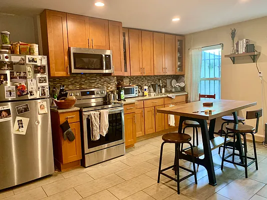 Rented by Corcoran | media 23